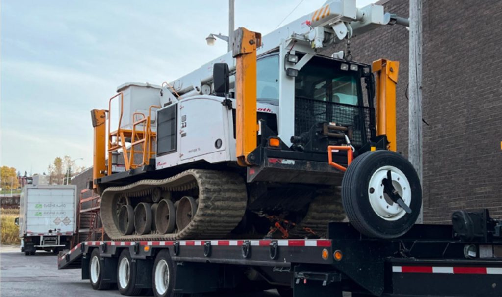 Image d'une machinerie spécialisée illustrant le service de déplacement d'équipement spécialisés de Transteck Canada.