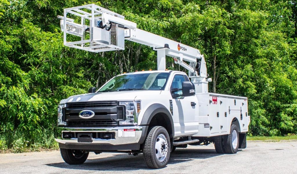 Bucket truck image illustrating this Transteck Canada vehicle moving and delivery service.